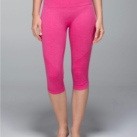 Lululemon In The Flow Crop II - Picture 2 of 3